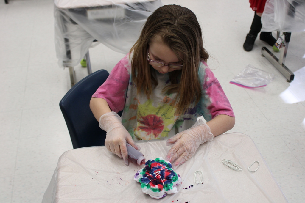 Afton Elementary Student creating Tie-dye shirt